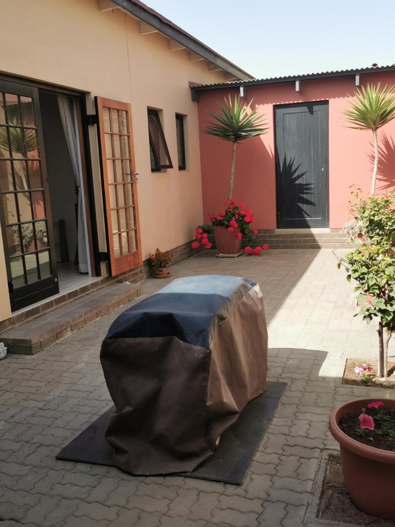 Bibi'S Place Swakopmund Exterior photo